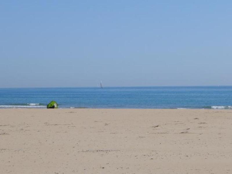 Hotel Playa Canet Канет-де-Беренгер Экстерьер фото